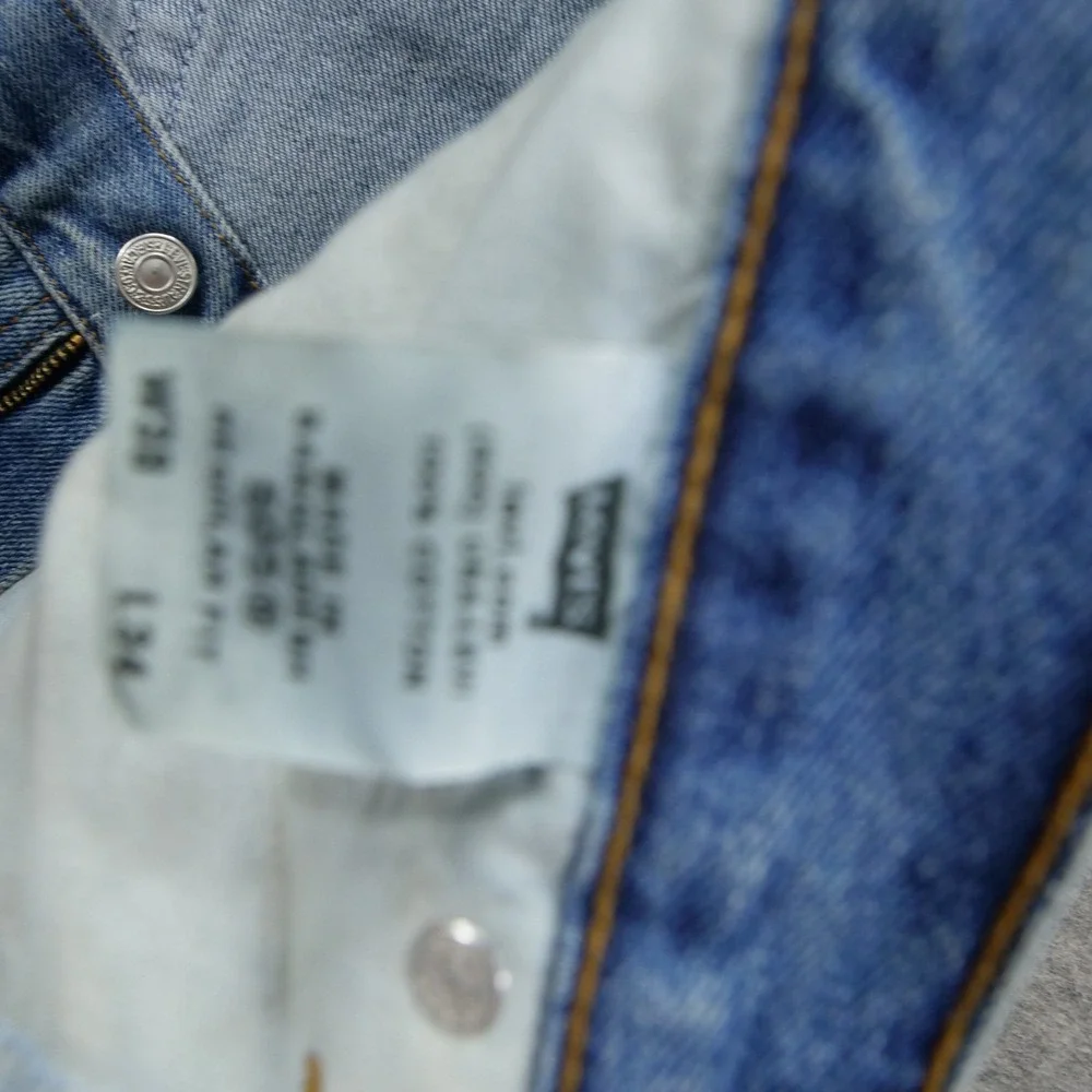 Levi's 505 Jeans Mens 38 Regular Fit Straight Leg Medium Wash Mid Rise New
